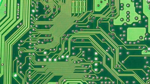 Traces on a PCB board
