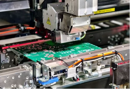 Automatic pick and place machine for PCB assembly production